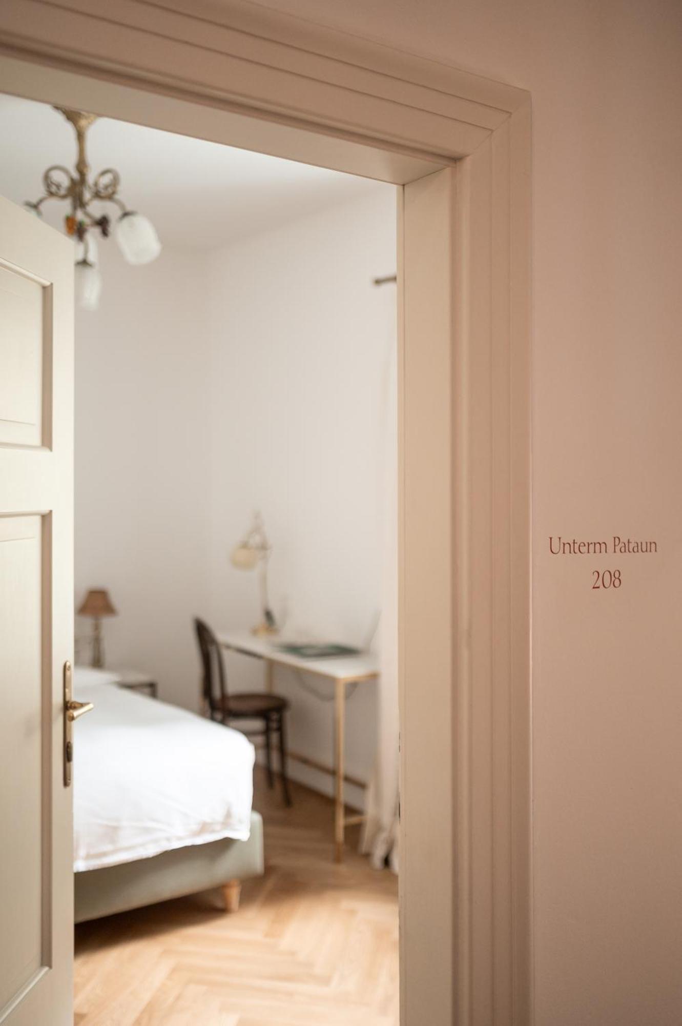Ottmanngut Suite And Breakfast Merano Eksteriør bilde